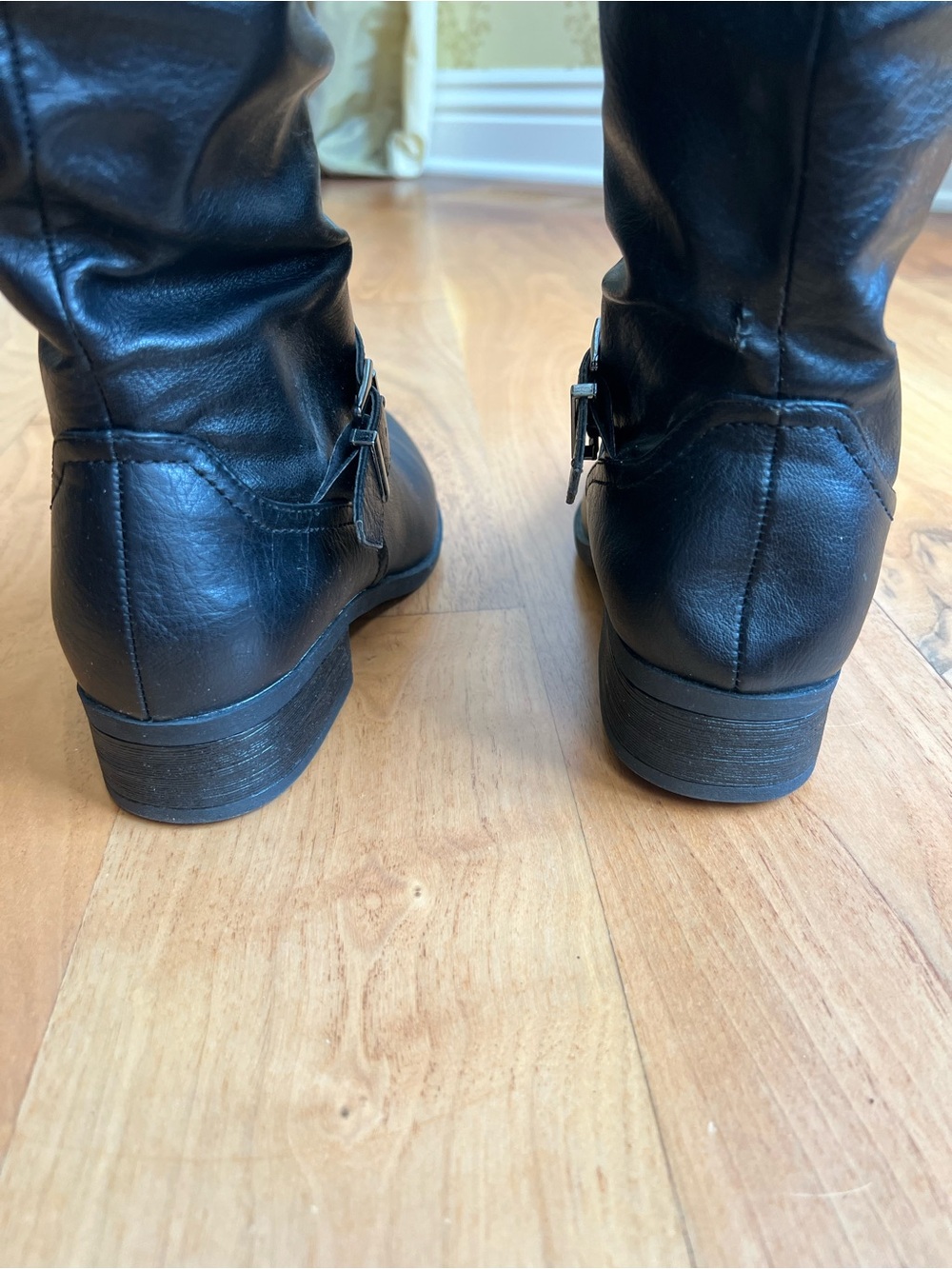 Women’s Size 8 Croft & Barrow Black Boots - Picture 7 of 15